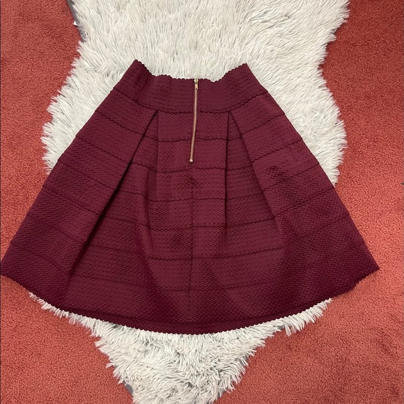 Charlotte Russe high waist Structured A line skirt - Picture 2 of 5